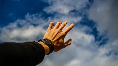 Dlaczego z wiekiem wydaje nam się, że czas zaczyna uciekać coraz szybciej