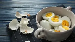 Jak ugotować idealne jajko? Trik szefów kuchni, który naprawdę działa