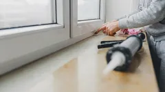 Jak ocieplić plastikowe okno samodzielnie – praktyczna instrukcja i przydatne wskazówki