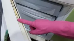 Dlaczego uszczelka w lodówce pleśnieje i jak temu zapobiec?