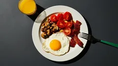 Tego nie jedz po czterdziestce: produkt, którego lepiej unikać w tym wieku